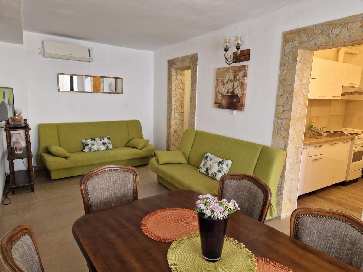 Apartmani Sidro Senj Senj  Buitenkant foto