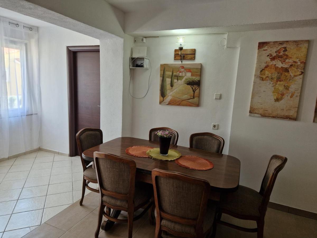 Apartmani Sidro Senj Senj  Kamer foto